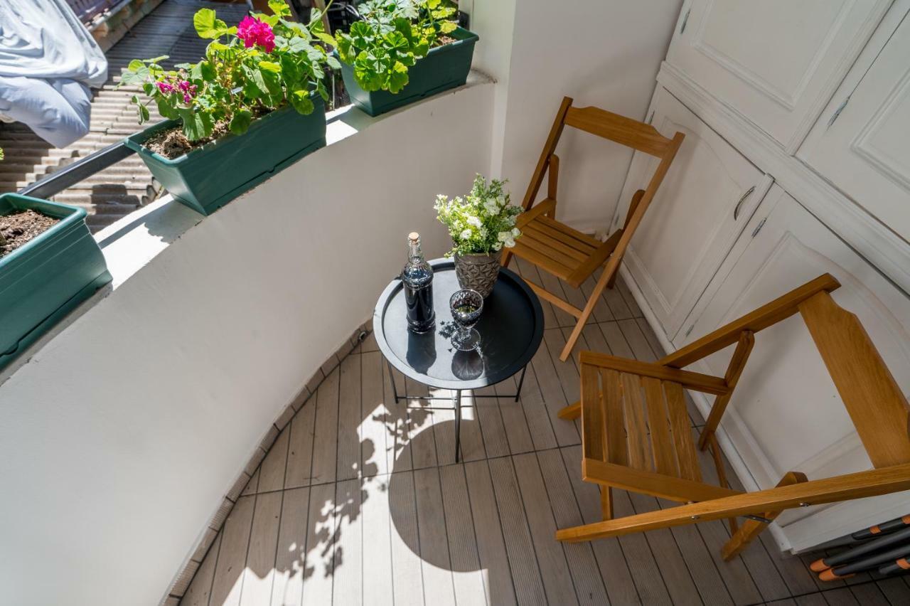 Irina'S Cozy Apartment #21 Tbilisi Bagian luar foto