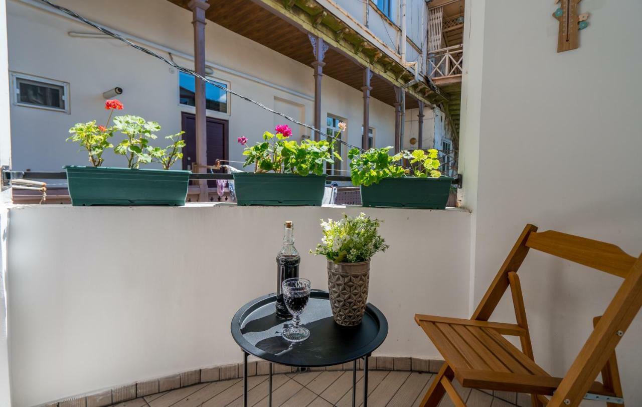 Irina'S Cozy Apartment #21 Tbilisi Bagian luar foto